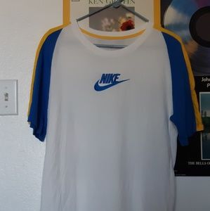 Retro style, Blue and Yellow Nike t-shirt